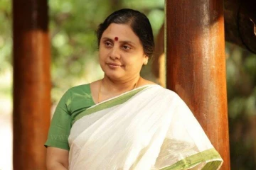 80ஸ் களில் கலக்கிய நடிகை தற்போது என்ன செய்கிறார் தெரியுமா? வெளியான மகளின் அரிய புகைப்படம்!