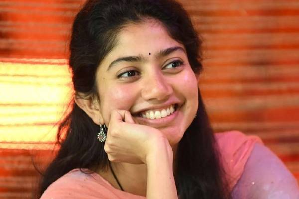 2 கோடி கொடுத்ததும் அந்த மாதிரி நடிக்க மறுத்த சாய் பல்லவி!! என்ன காரணம் தெரியுமா? | Sai Pallavi Rejected Ad For This Reason