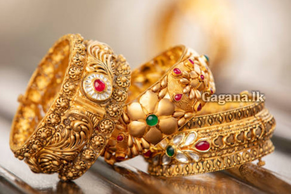ගණන් බහින රත්තරන් - අද පොඩි ගාණකින් අඩුවෙලා මෙන්න | Gold Prices Dip Slightly In Sri Lanka Today