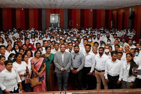 வெளிநாடொன்றில் தாதியர் பணி - மற்றொரு குழுவும் பறக்கிறது | Another Group Leavesfor Jobs In Israel