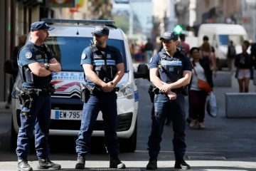 பிரான்ஸில் இறந்த மகனுடன் ஒரு மாதம் வாழ்ந்த தாய்!