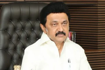 முதல்வரை நேரில் ஆஜராக நிர்ப்பந்திக்கக் கூடாது : சென்னை உயர்நீதிமன்றம் உத்தரவு