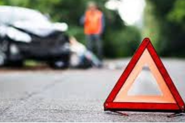 அதிவேக நெடுஞ்சாலையில் இன்று காலை நடந்த கோரம்! இருவர் பலி (காணொளி) - ஐபிசி தமிழ்