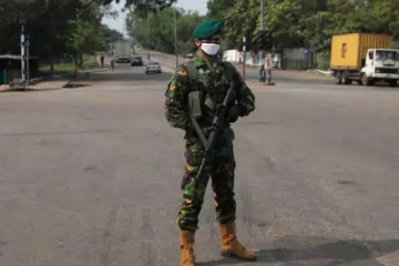 யாழின் சில வீதிகள் இராணுவத்தினரால் திடீரென முடக்கம்