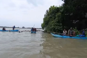 வாவியில் ஆணொருவரின் சடலம்