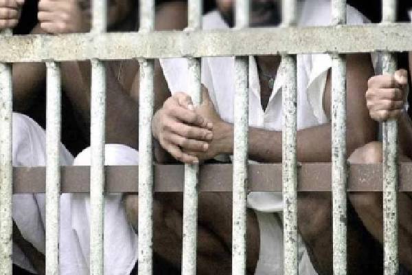 சிறையிலுள்ள இளைஞர்களின் எண்ணிக்கை அதிகரிப்பு | Increase In The Number Of Young People In Prison சிறையிலுள்ள இளைஞர்களின் எண்ணிக்கை அதிகரிப்பு | Increase In The Number Of Young People In Prison