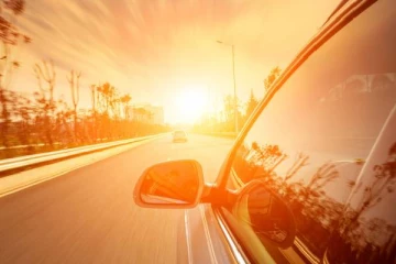 கோடை காலத்தில் காரை பராமரிப்பது எப்படி? இந்த விடயங்களை செய்யுங்கள்