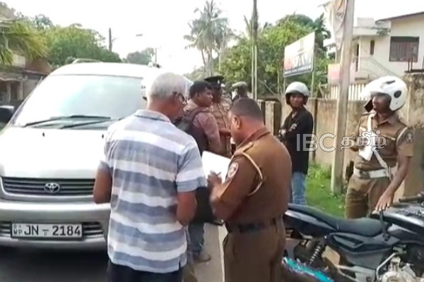 மதுபோதையில் வந்த காவல்துறை உத்தியோகத்தர்களுக்கு மூக்குடைவு - யாழில் சம்பவம் (படங்கள்) | Accident Case Jaffna Attack Police