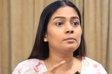 காசு சீக்கிரம் சம்பாதிக்கணும்னு தான் இந்த தொழிலில் இறங்கினேன்!! சீரியல் நடிகை ரிஹானா ஓபன் டாக்..