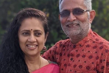 நடிகை லட்சுமி ராமகிருஷ்ணனா இது! அப்பவே எப்படி இருக்காங்க தெரியுமா! புகைப்படம்..