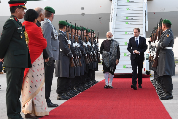 ஜெர்மனி சென்றடைந்தார் பிரதமர் மோடி - சர்வதேச விவகாரங்கள் குறித்து பேச்சுவார்த்தை - தமிழ்நாடு