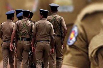 அழைப்பாணையை கையளிக்க சென்ற பொலிஸ் அதிகாரிக்கு ஏற்பட்ட கதி