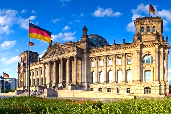 Germany cuts US arms, Germany europe first plan, Germany europe first defence startegy