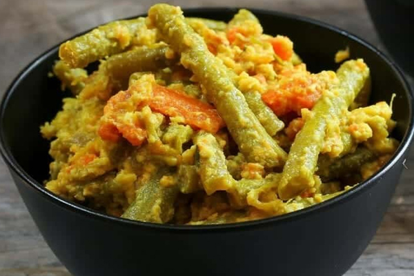 கல்யாண வீட்டு ஸ்டைலில் அவியல் எவ்வாறு செய்வது? வெறும் 5 நிமிடம் போதும் | How To Make South Indian Aviyal Recipe கல்யாண வீட்டு ஸ்டைலில் அவியல் எவ்வாறு செய்வது? வெறும் 5 நிமிடம் போதும் | How To Make South Indian Aviyal Recipe