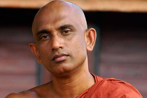 மாகாணங்களுக்கு வழங்க இடமளிக்கப் போவதில்லை: அத்துரலிய ரதன தேரர் | President North And East Election Athuraliya Thera