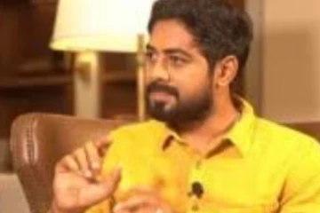 அடுக்கடுக்காக வைக்கப்பட்ட கேள்வி... ஆரி கொடுத்த மாஸான பதில்