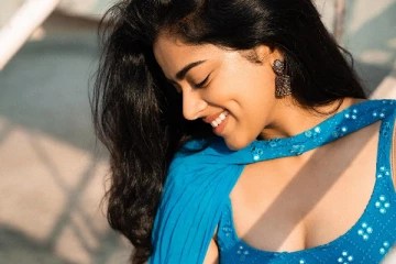 வெந்து தணிந்தது காடு ஹீரோயின் சித்தி இட்னானியின் அசத்தலான போட்டோஷூட்