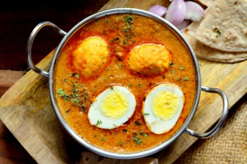 முட்டை குழம்பு சமைக்க மறுத்த காதலியை கொன்ற காதலன்! ஹரியானாவில் சோகம்