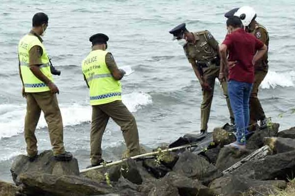 தென்னிலங்கை கடற்கரையில் மர்மமான முறையில் பெண்ணின் சடலம் : பெண் கும்பலின் அட்டகாசம் | Women S Body Found 3 Woman Arrested