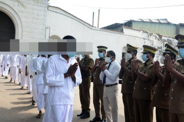 தமிழ் அரசியல் கைதிகளில் ஒரு தொகுதியினர் விடுதலையானதாக அறிவிப்பு | 21 Tamil Political Prisoners Released Today