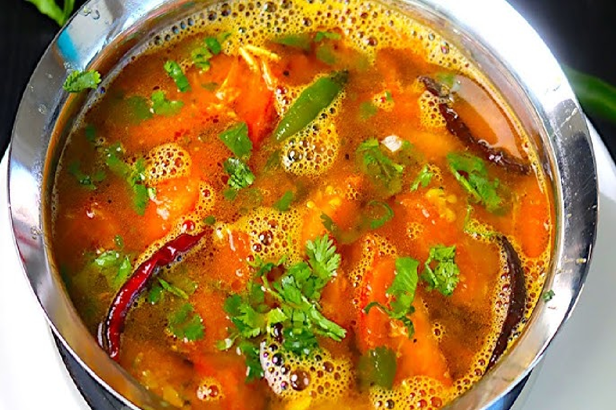 வீட்டில் தக்காளி இருந்தால் இந்த பொருளை சேர்த்து ரசம் வைங்க! சுவை அட்டகாசம் | Have Tomatoes Add This Ingredient And Make A Rasam