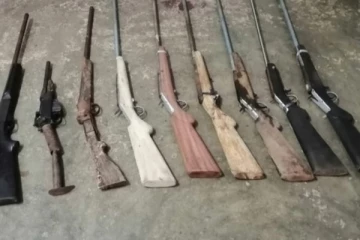 இலங்கையில் தொடர்ந்து கைப்பற்றப்படும் துப்பாக்கிகள்