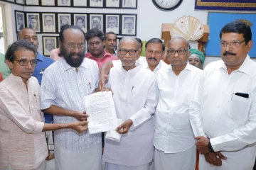 ‘‘விடுதலைப்புலிகளின் தலைவரின் புதிய படங்கள் உள்ளிட்ட தகவல்கள் விரைவில் வெளிவரும்"காசி ஆனந்தன் பரபரப்பு தகவல்