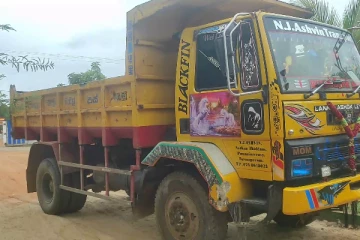 புதுக்குடியிருப்பில் இளைஞர்களை கடத்தி அதிரடிகாட்டிய கும்பல் - காவல்துறை வெளியிட்ட தகவல் (படங்கள்)