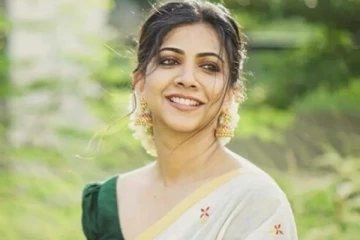 ஹோம்லியாக நடித்து வந்த மடோனாவா இப்படி.. வைரலாகும் போட்டோஸ்