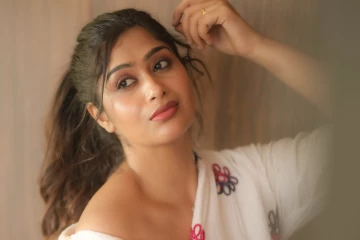 முத்தழகு சீரியல் நடிகை ஷோபனா ஸ்டாலிஷ் லுக்கில் எடுத்துள்ள போட்டோஷூட்..