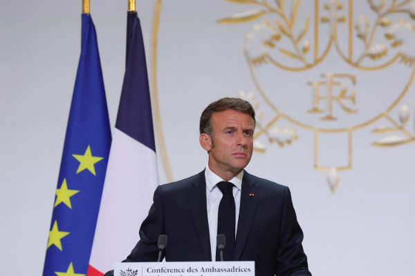 ராஜினாமா செய்ய முடியாது... பிரான்ஸ் ஜனாதிபதி மேக்ரான் | Macron Says Wont Resign Amid Political Crisis
