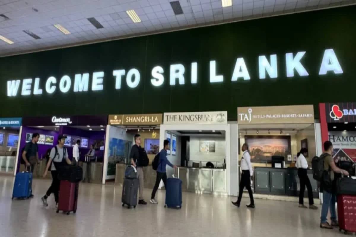 அவுஸ்திரேலியா - இலங்கைக்கு இடையில் விமான பயணங்களில் ஈடுபடும் பயணிகளுக்கு எச்சரிக்கை | Will Australia Sri Lanka Flights To Be Suspend