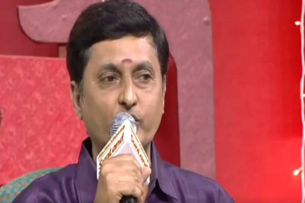 கம்ருதீன் வாழ்க்கையை நீயா நானாவில் கணித்த ஜோதிடர்கள் - வைரலாகும் காணொளி | Bigg Boss Tamil Astrologers Predicted Kamrud Life