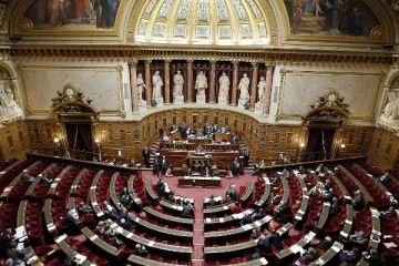 பிரான்ஸ் அரசாங்கத்தின் புதிய தடுப்பூசி சட்டத்திற்கு செனட் ஒப்புதல்!