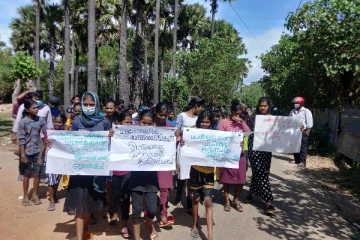 சிறுவன் உயிரிழப்பு தொடர்பில் விசாரணை கோரி கவனயீர்ப்பு போரட்டம்