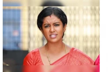 எப்பா... இது யாருன்னு தெரியுதா? கிளாமர் போட்டோவை வெளியிட்டு ரசிகர்களை வாயடைக்க வைத்த  ‘பாரதி கண்ணம்மா’!