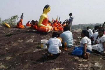 ஆபத்து தொடர்பில் பௌத்தர்களுக்கு உயர்மட்டத்திலிருந்து வந்த செய்தி