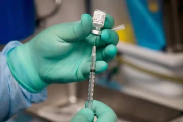 12- 17 வயதினருக்கு அடுத்த வாரம் முதல் பைசர் தடுப்பூசி: அறிவித்த நாடு