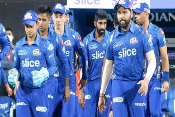 மும்பை இந்தியன்ஸ் அணியில் விரிசல்? விரைவில் வெளியேறும் 3 ஜாம்பவான் வீரர்கள் !