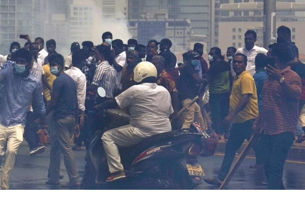 நாடளாவிய ரீதியில் இடம் பெற்ற வன்முறை சம்பவம்;  3215 சந்தேக நபர்கள் கைது | A Nationwide Incident Of Violence