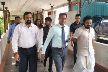 காயமடைந்த இந்திய மீனவர்களை பார்வையிட்ட யாழ். இந்திய துணைத்தூதுவர்