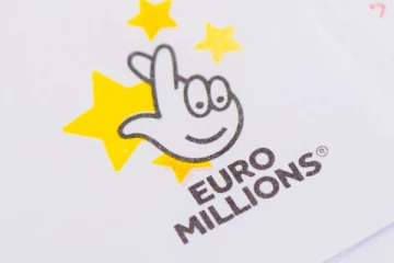 £24 மில்லியன் ஜாக்பாட்..! ஒரே நாள் இரவில் கோடீஸ்வரரான பிரித்தானியர்