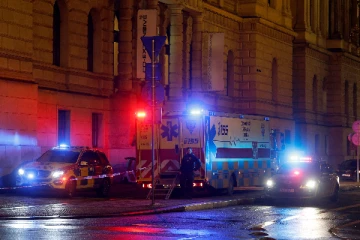 இறந்துகிடந்த தந்தை, அடுத்தநாள் 14 பேரை சுட்டுக்கொன்ற பல்கலைக்கழக மாணவர்! அதிர வைத்த சம்பவம்