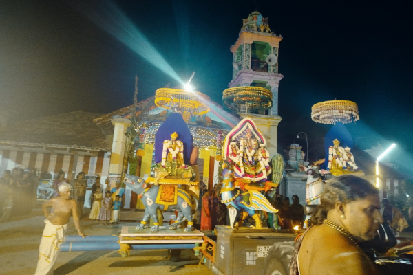பிரபல முருகன் ஆலயத்தில் 645, 000 ரூபாவிற்கு ஏலம் விடப்பட்ட மாம்பழம்; பக்தர்கள் மகிழ்ச்சி! | Mango Auctioned For Rs 645 000 Murugan Temple Kili