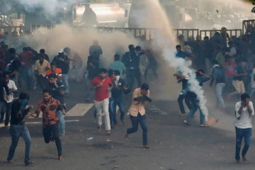 காலி முகத்திடல் போராட்டக்களத்தில் குழப்பம்! நால்வர் படுகாயம்