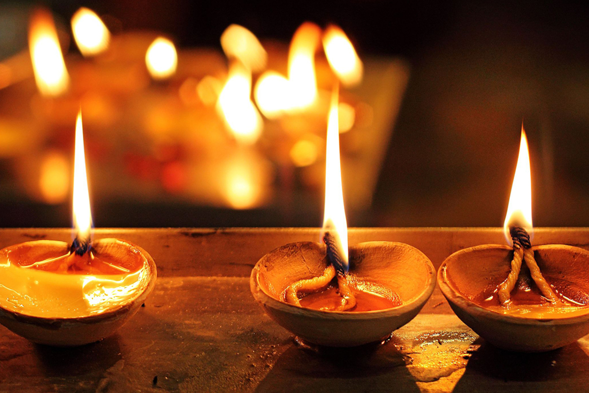 இந்த கவசங்களை படித்தால் தோஷங்கள் அண்டாதாம் | Mantras To Chant On Difficult Times In Life