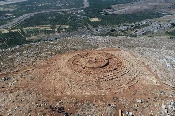 பூமிக்கடியிலிருந்து வெளிவந்த 4000 ஆண்டு ரகசியம் - அதிர்ச்சியில் நாட்டு மக்கள்
