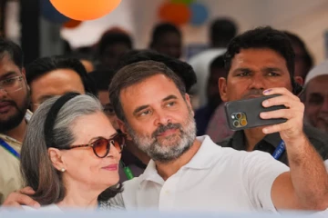 இந்திய மக்களவை தேர்தல்: தாயை தோற்கடித்த தனயன்