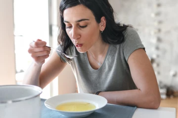 வீடுகளில்  உள்ள தொற்றாளர்களுக்கு இவை முக்கியம்;  விசேட வைத்திய நிபுணர்