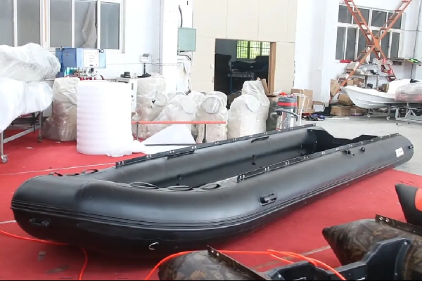 asylum seekers boat